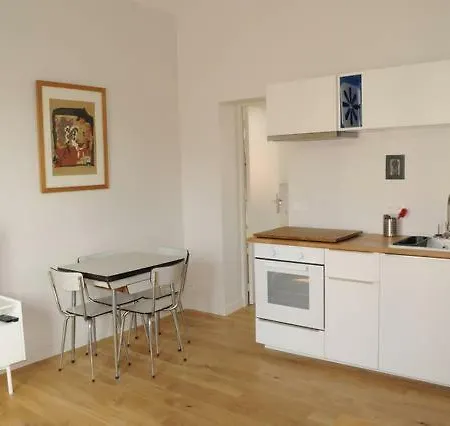 Cote Des Basques Apartment